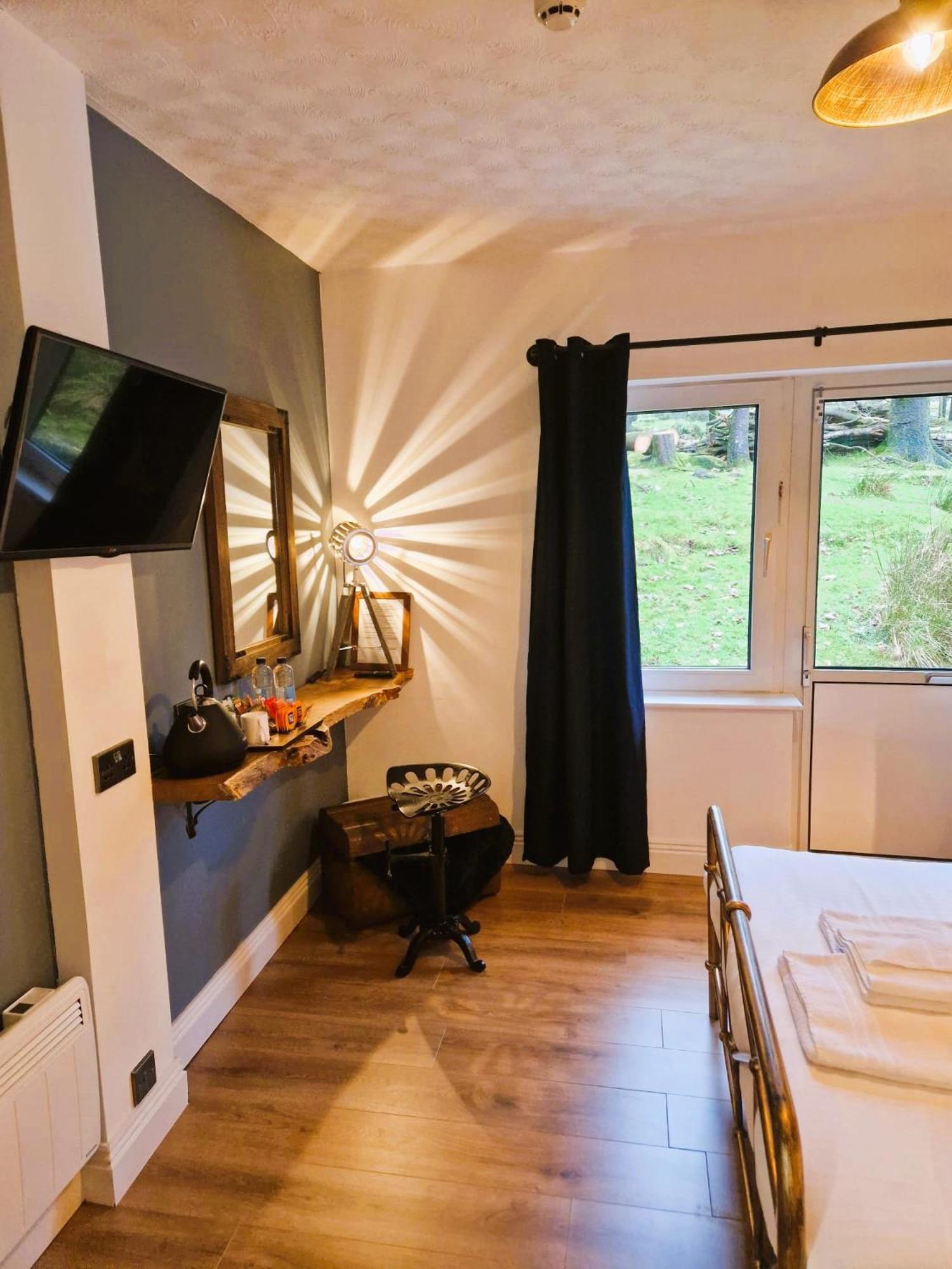 Wheal Tor Hotel & Glamping ليسكيرد المظهر الخارجي الصورة