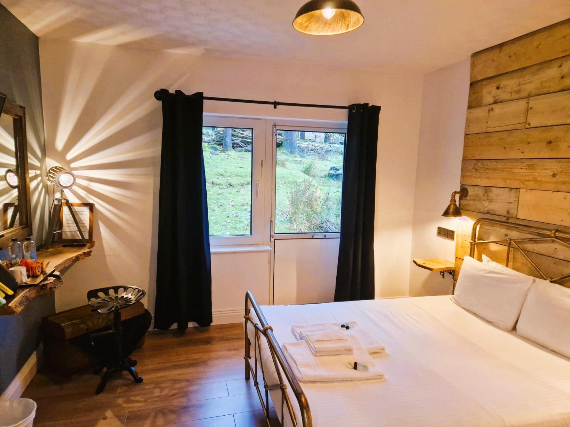 Wheal Tor Hotel & Glamping ليسكيرد المظهر الخارجي الصورة