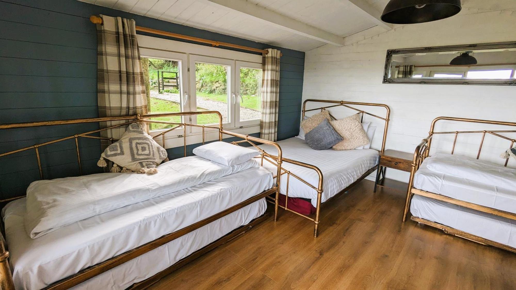 Wheal Tor Hotel & Glamping ليسكيرد المظهر الخارجي الصورة