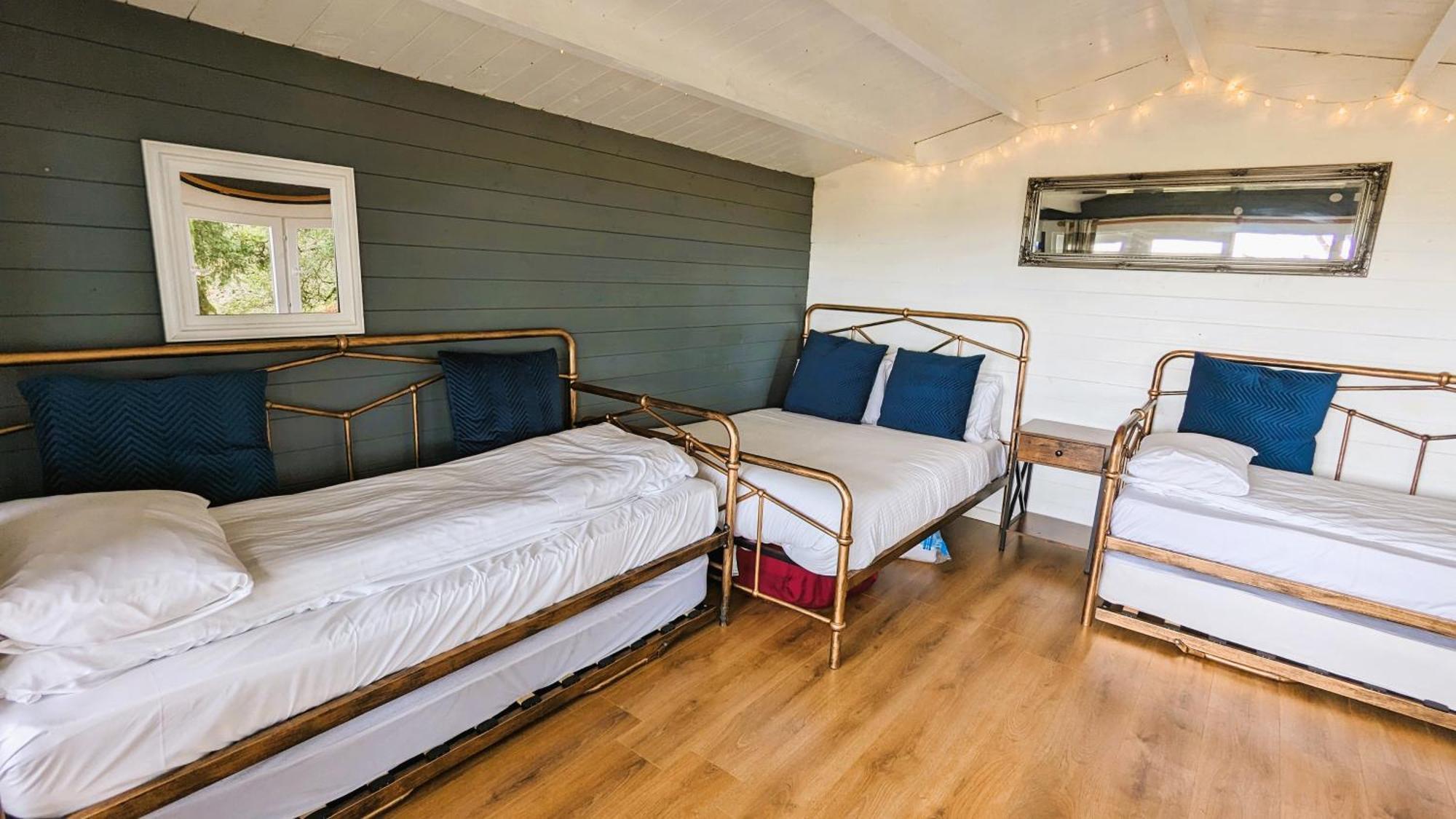 Wheal Tor Hotel & Glamping ليسكيرد المظهر الخارجي الصورة