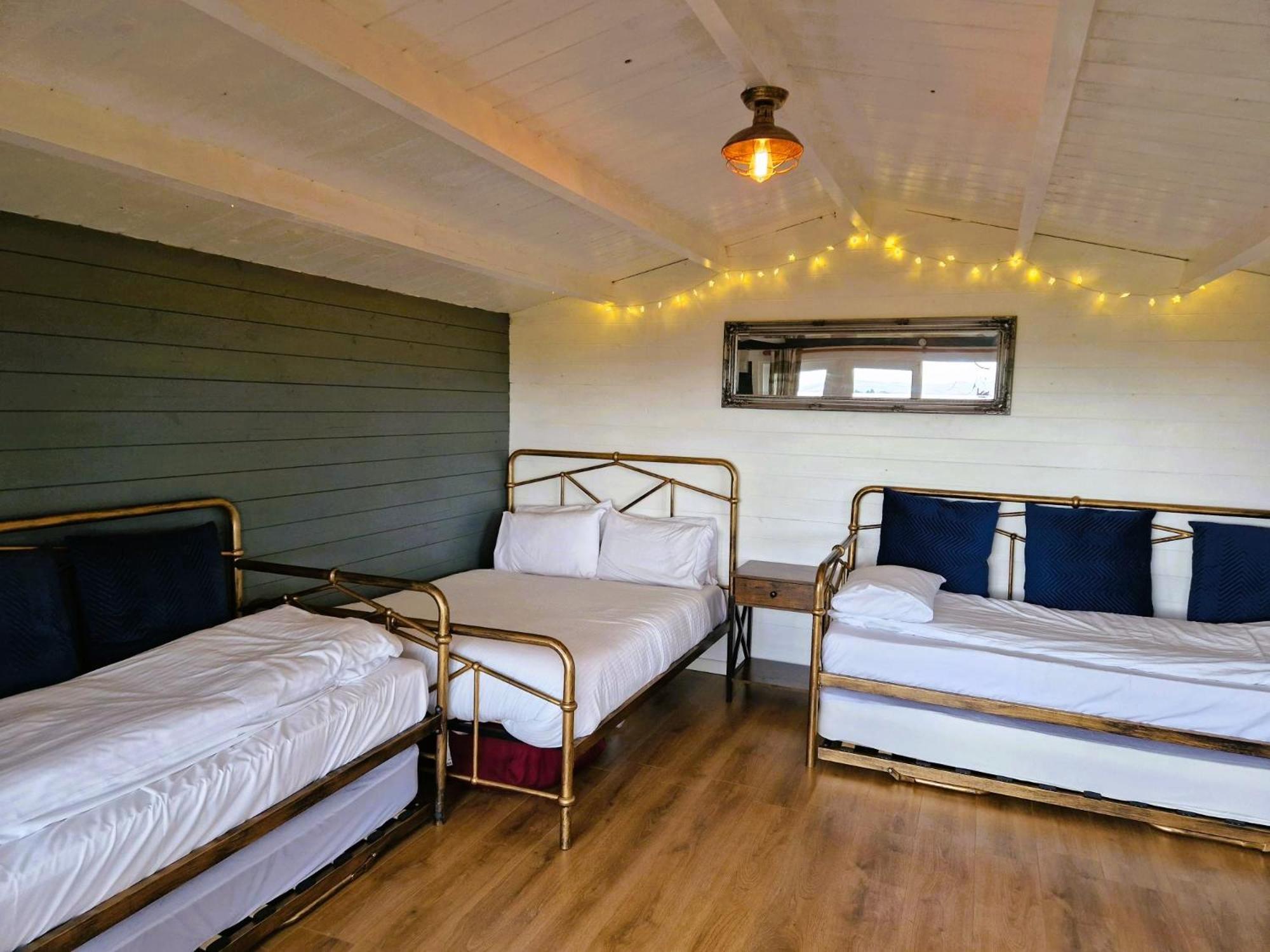 Wheal Tor Hotel & Glamping ليسكيرد المظهر الخارجي الصورة