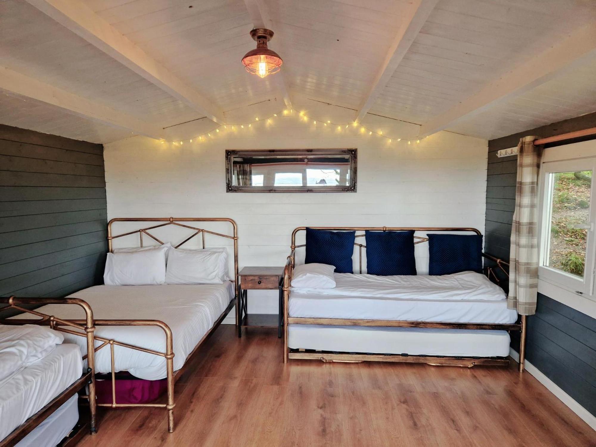 Wheal Tor Hotel & Glamping ليسكيرد المظهر الخارجي الصورة