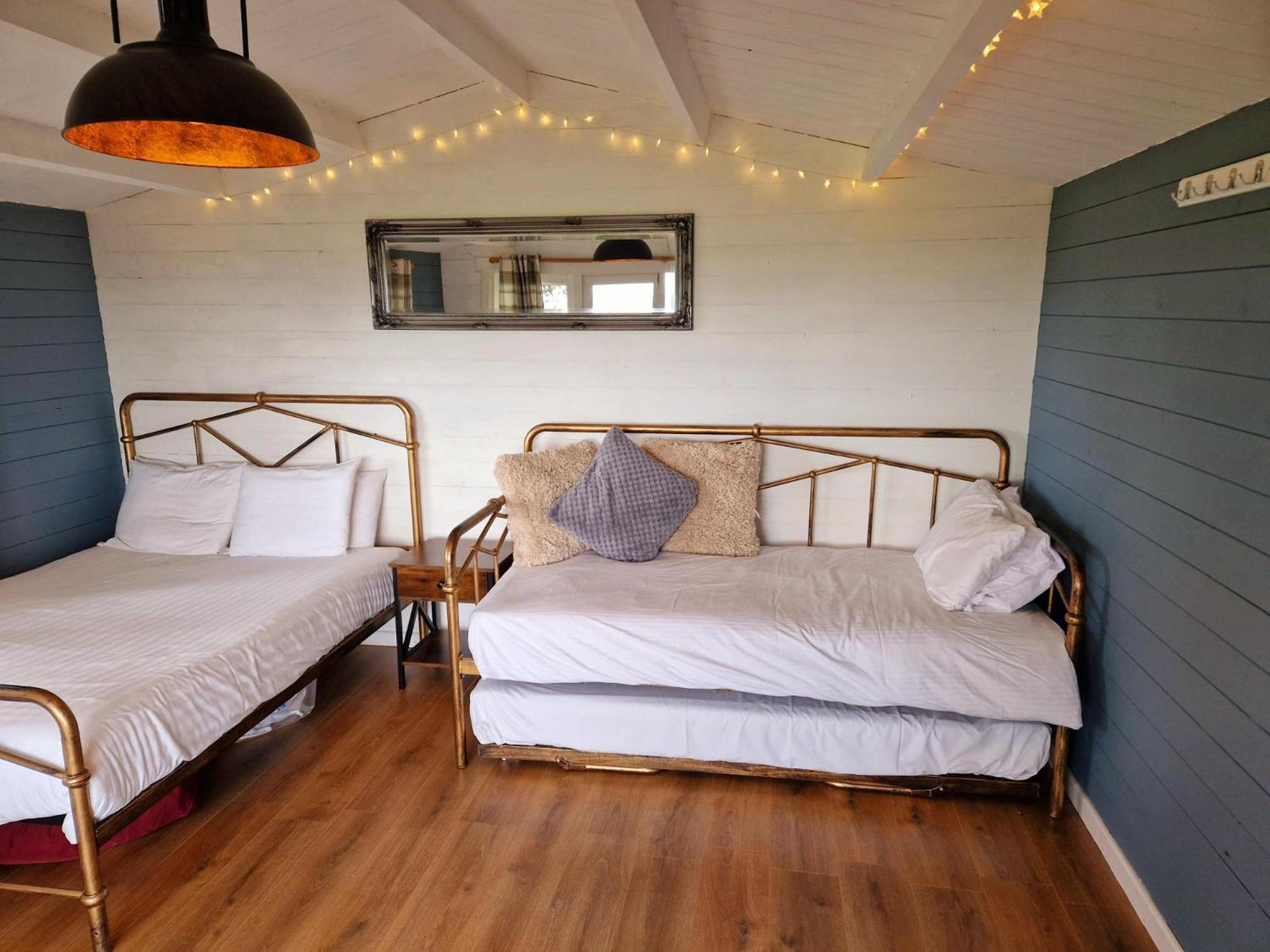 Wheal Tor Hotel & Glamping ليسكيرد المظهر الخارجي الصورة